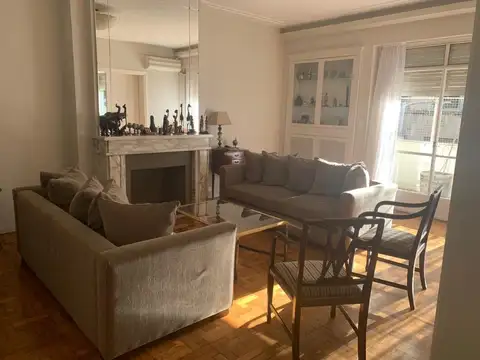  Excelente piso en esquina en impecable estado con muchas luz y sol 