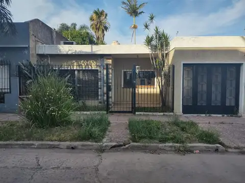 casa 4 ambientes alquiler Ramos Mejia