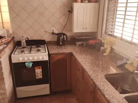 Casa en Alquiler con 2 cocheras