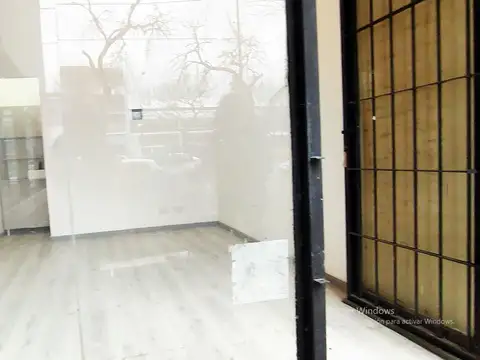 Local en Alquiler en Acassuso, $ 400.000