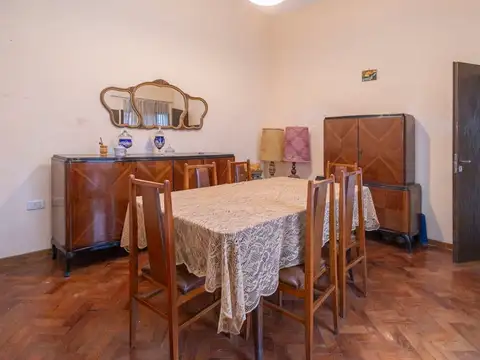 Depto Tipo Casa en Venta de 5 ambientes