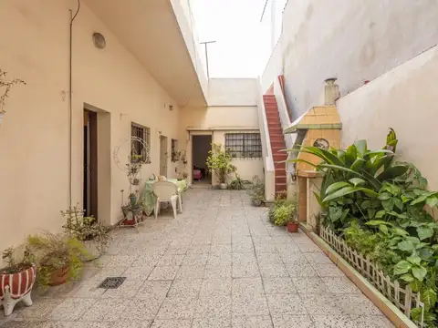 VENTA PH 5 AMBIENTES + PATIO + TERRAZA