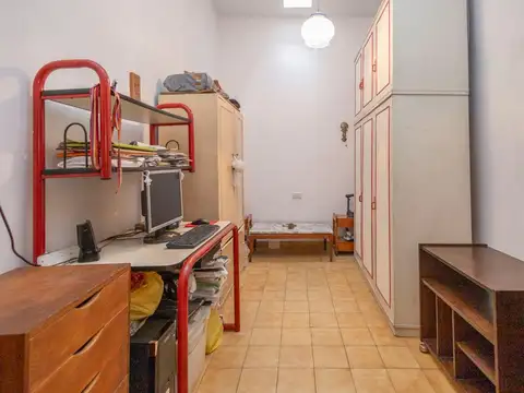 Depto Tipo Casa en Venta en Pompeya, USD 115.000
