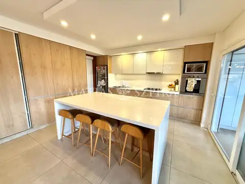 Casa 4 ambientes con 3 baños