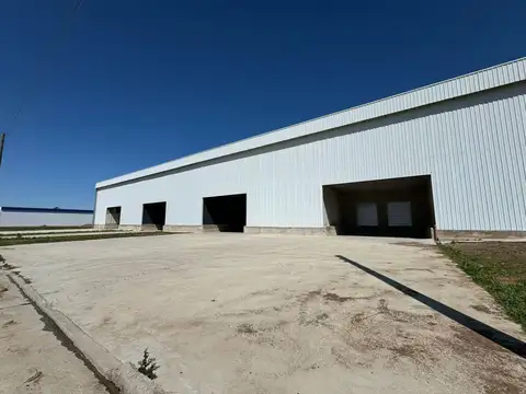 Galpon en Alquiler 148  mts Frente