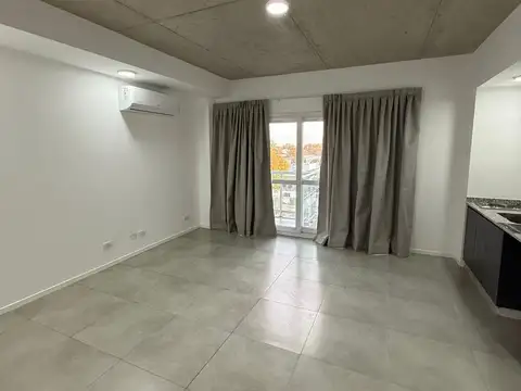 Departamento en Alquiler en Villa Martelli, $ 685.000