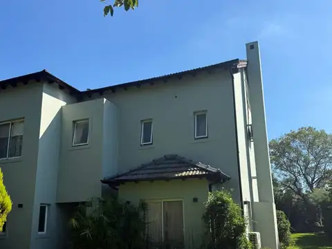 Casa en Alquiler de 4 dormitorios