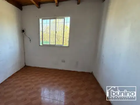 Casa 2 ambientes con 1 baño