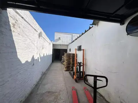 VENTA - GALPON - DEPOSITO - OFICINA - CASTELAR