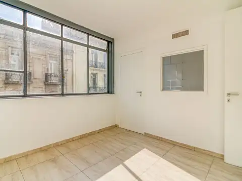 Oficina en Venta 32 años