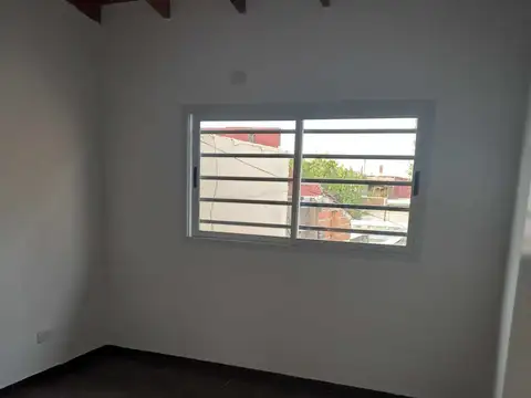 Depto Tipo Casa en Alquiler de 2 ambientes
