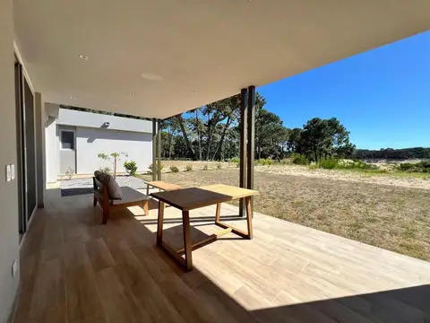 Depto Tipo Casa en Venta en Punta Ballena, USD 305.000