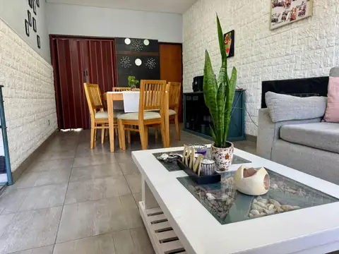 Depto Tipo Casa en Venta de 4 ambientes