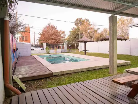 Casa 2 ambientes con 1 baño