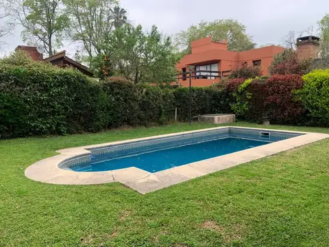 Casa en Alquiler de 4 dormitorios