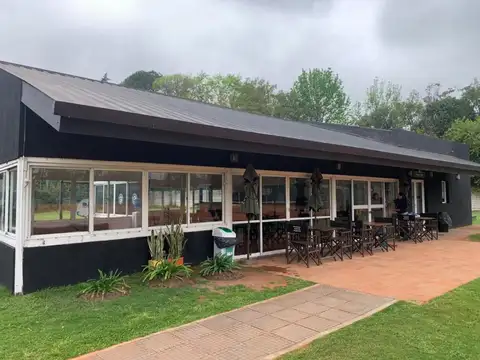 Casa en Alquiler con 5 cocheras