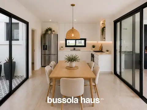Casa  en venta  a la laguna de 5 ambientes con pileta en San Matias