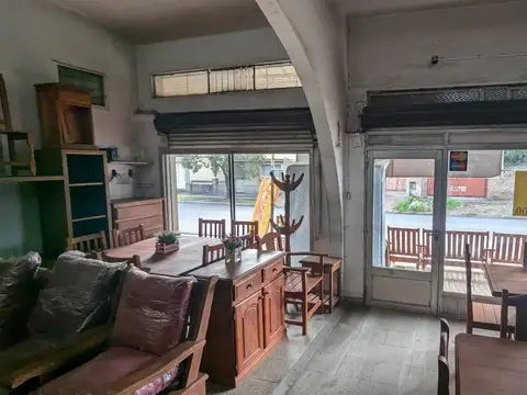 Local en Venta 51 años