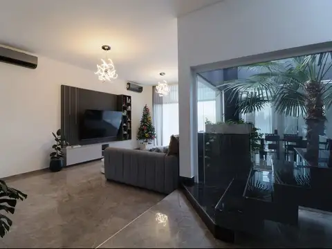 Casa en Venta en San Agustín, USD 490.000
