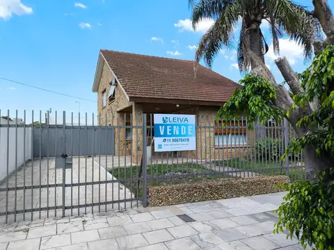 Crescencia Acosta  al 1600