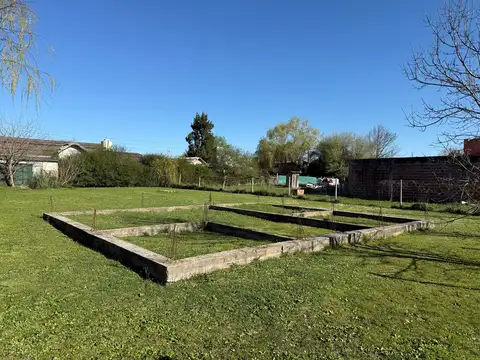 Lote - con mejoras - luz, agua -  Parque Sakura - Exaltación de la Cruz