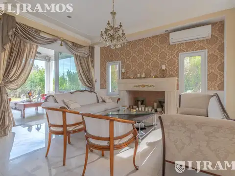 Casa 7 ambientes con 3 baños