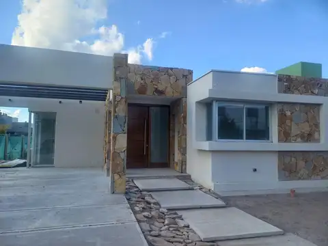 Casa en Alquiler de 2 dormitorios