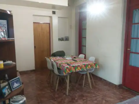 DEPARTAMENTO TIPO CASA EN PLANTA BAJA DE 5 AMBIENTES, Cafayate 4200 - Villa Lugano