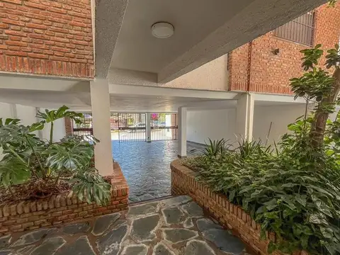 Roque Sáenz Peña 400