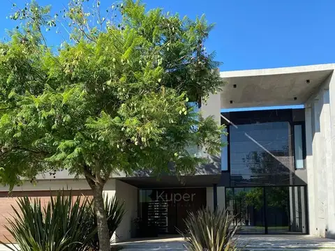 Casa  en Venta en El Yacht, Nordelta, Tigre