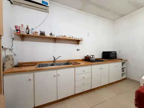 Casa 2 ambientes con 1 baño