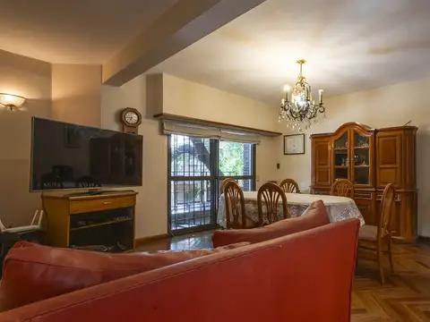 Depto Tipo Casa 4 ambientes con 2 baños