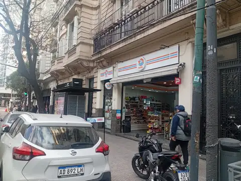 Local en Alquiler 50 años
