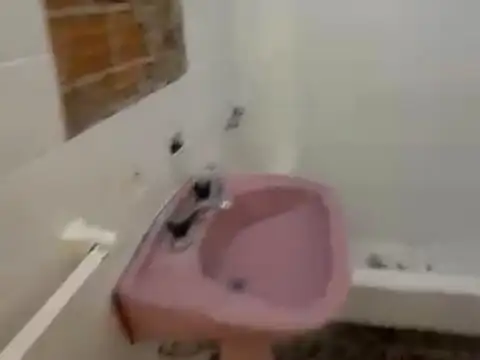 CASA 3 AMBIENTES-  ALMAFUERTE 5300-  GARAJE