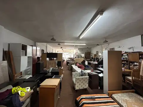 TRINVIRATO 4000, Piso P.B.