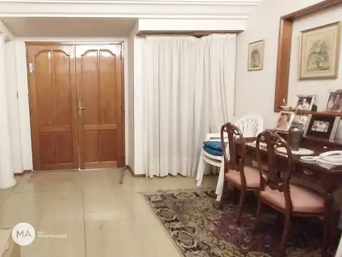 Casa en Venta en Granadero Baigorria, USD 490.000