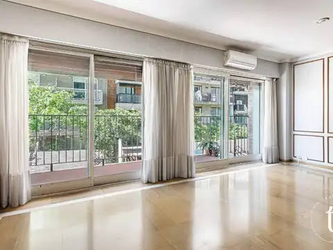 Excelente ubicación en Las Cañitas – Palier privado, terraza, cochera y baulera.