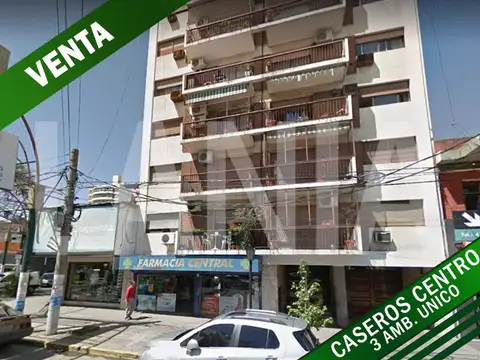 DEPARTAMENTO EN EL CENTRO COMERCIAL DE CASEROS CON COCHERA :
