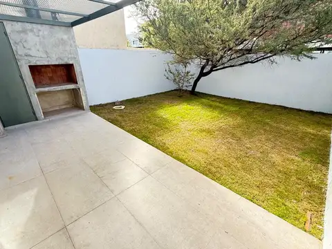 Depto Tipo Casa en Venta de 4 ambientes