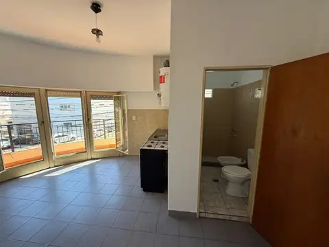 Depto Tipo Casa en Alquiler de 2 ambientes