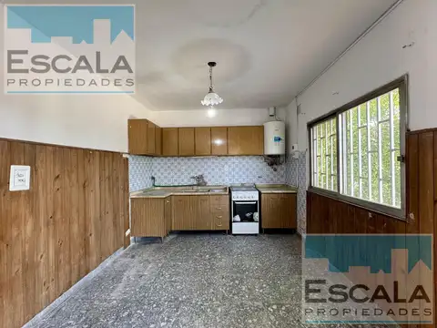 Casa 3 ambientes con 1 baño