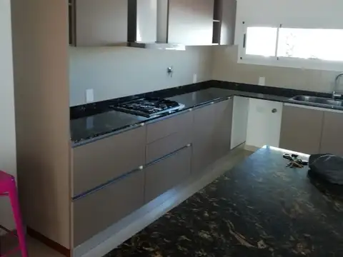 Casa en Venta en Juana Koslay, Juan Martín de Pueyrredón