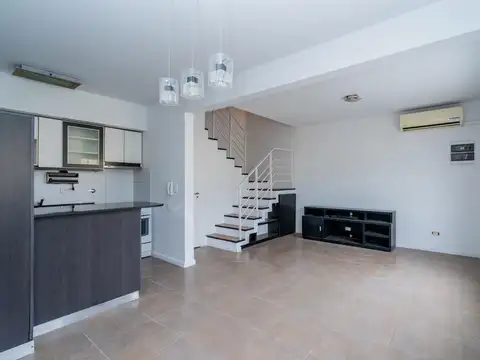 Casa 3 ambientes con 2 baños