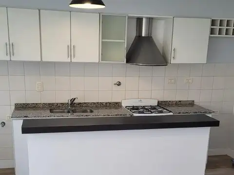 Departamento en Alquiler con 1 cocheras