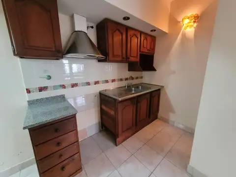 Depto Tipo Casa en Alquiler en Wilde, $ 350.000