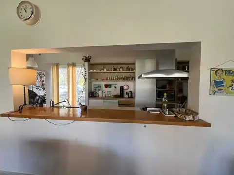 Casa en Venta con 4 cocheras