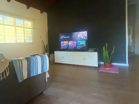 Casa 5 ambientes con 1 baño