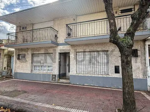 VENTA PH 2 AMBIENTES AL FRENTE CHAUVIN