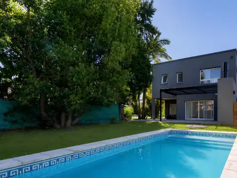 Casa c/Pileta Jardín y Amarra Boat Center Nordelta
