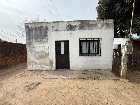 CASA A RESTAURAR EN VENTA GOYA CORRIENTES
